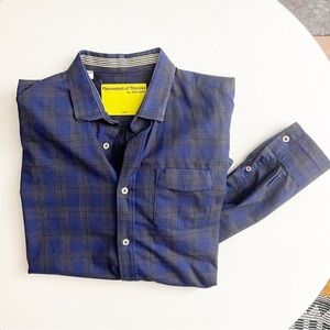 Descendant of Thieves Men’s Plaid Print Button Down Shirt Size Large